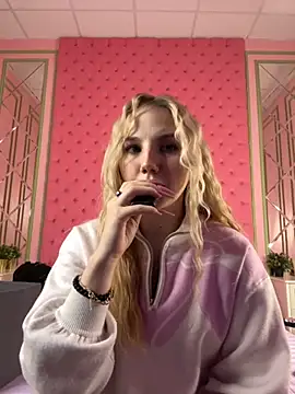 Sky Cutie online show from 12-03-25, 04:35