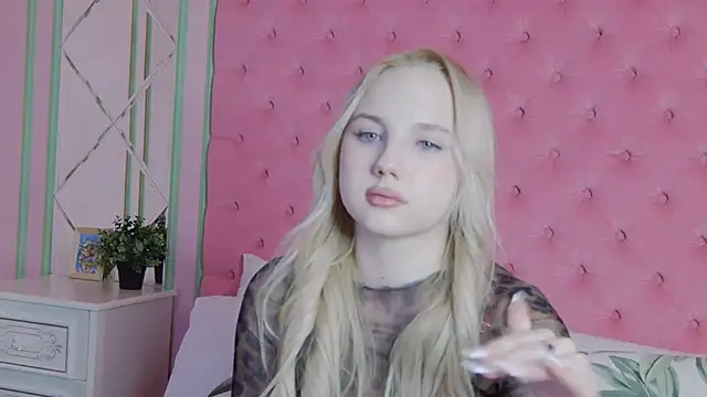 Sky Cutie online show from 04-02-26, 04:52