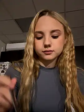 Sky Cutie online show from 09-13-25, 04:56