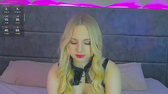 Snapshot of Sky_Cutie chatting on 02-04-26, 05:57 Sky Cutie online show from 02-04-26, 05:57