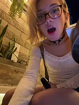 Snapshot of SweetBunnyGF chatting on 06-15-26, 11:37 SweetBunnyGF online show from 06-15-26, 11:37