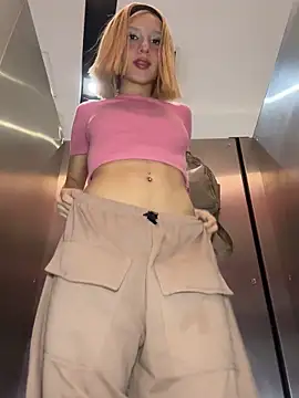 SweetBunnyGF online show from 11-28-25, 11:49