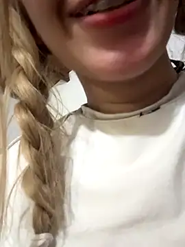 SweetBunnyGF online show from 09-08-25, 11:04