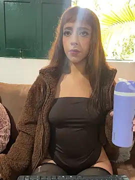 AliceMrtnz online show from 03-06-26, 06:58