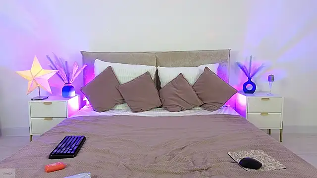 Jules night online show from 11-19-25, 09:26