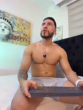 Thiago Hill online show from 05-06-26, 03:43