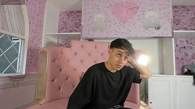 Dani rivass online show from 10-31-25, 11:29