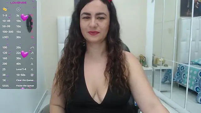 Snapshot of venus_cortez chatting on 10-08-25, 06:30 venus cortez online show from 10-08-25, 06:30