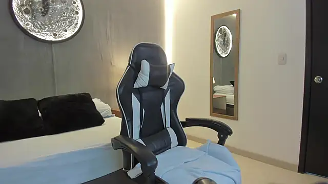 liliand  online show from 10-10-25, 12:17