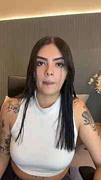 AliceRitter online show from 12-17-25, 05:18