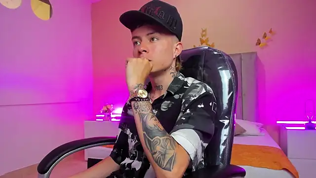 Nascary Fox online show from 04-04-26, 03:07