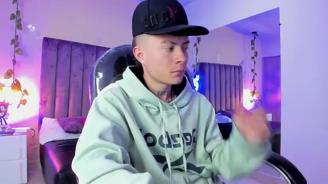 Nascary Fox online show from 01-18-26, 02:31