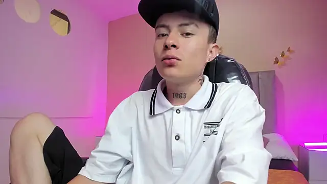 Nascary Fox online show from 03-31-26, 01:02