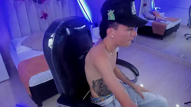 Nascary Fox online show from 12-18-25, 08:01