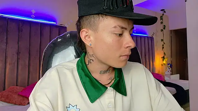 Nascary Fox online show from 03-22-26, 02:18