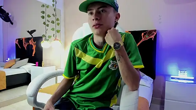 Nascary Fox online show from 10-21-25, 08:30