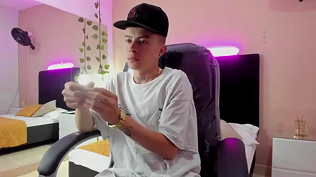 Nascary Fox online show from 11-03-25, 08:01