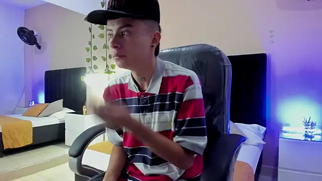 Nascary Fox online show from 11-02-25, 12:54