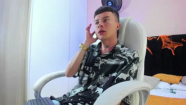 Nascary Fox online show from 10-12-25, 01:12