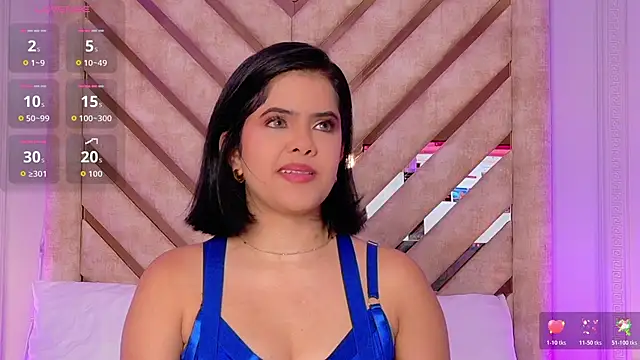 Martina-Roberts- online show from 12-23-25, 04:34