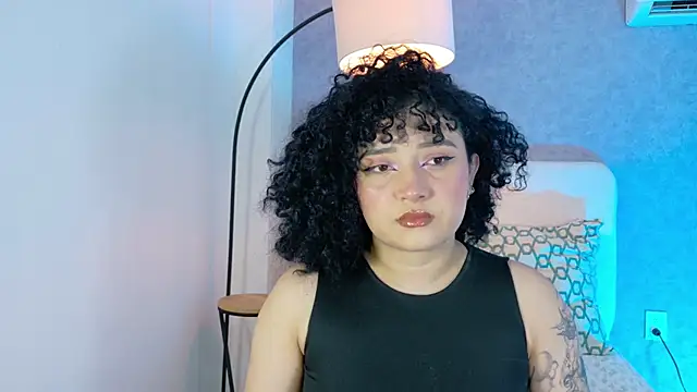 Snapshot of Tracielowe_w chatting on 10-07-25, 03:29 Tracielowe w online show from 10-07-25, 03:29