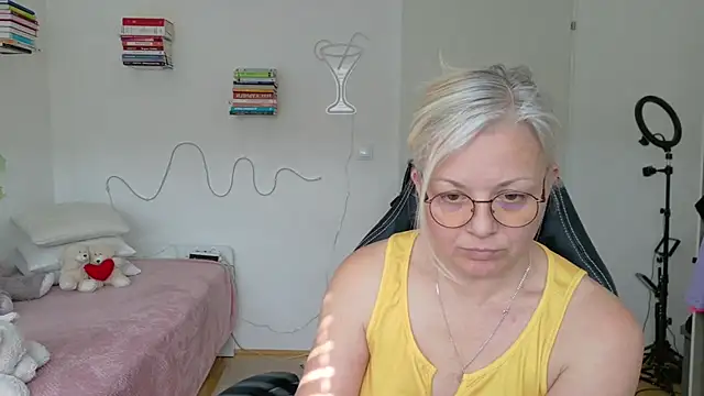 Linsy Kim online show from 03-28-26, 12:28