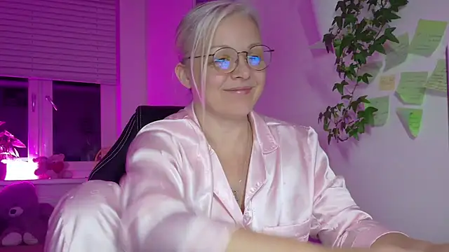 Linsy Kim online show from 03-12-26, 08:35