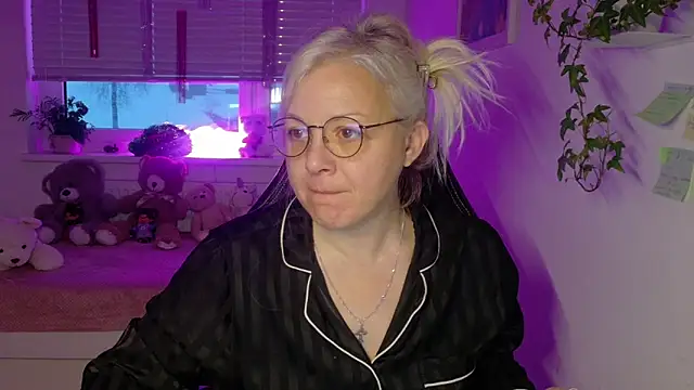 Linsy Kim online show from 01-14-26, 06:39