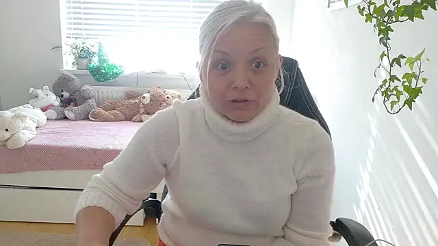 Linsy Kim online show from 02-02-26, 12:15