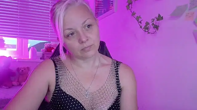 Linsy Kim online show from 12-04-25, 06:45