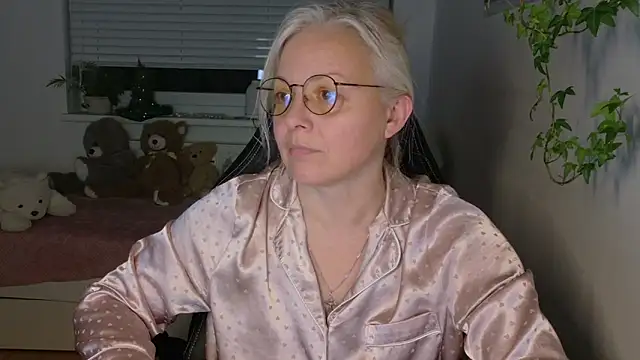 Linsy Kim online show from 02-05-26, 11:00