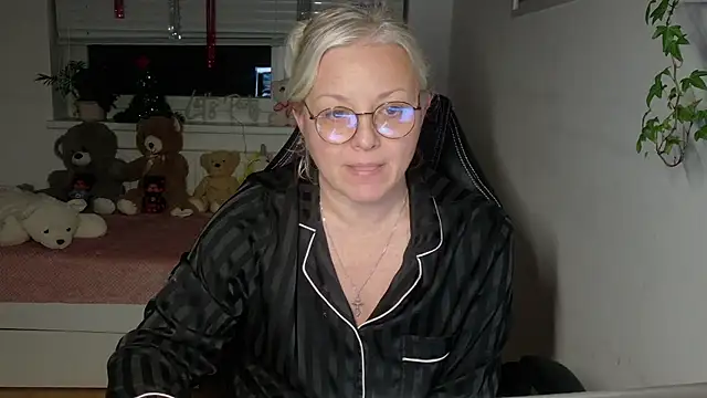 Linsy Kim online show from 01-10-26, 09:43