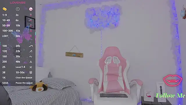 milfAaura online show from 03-16-26, 03:03