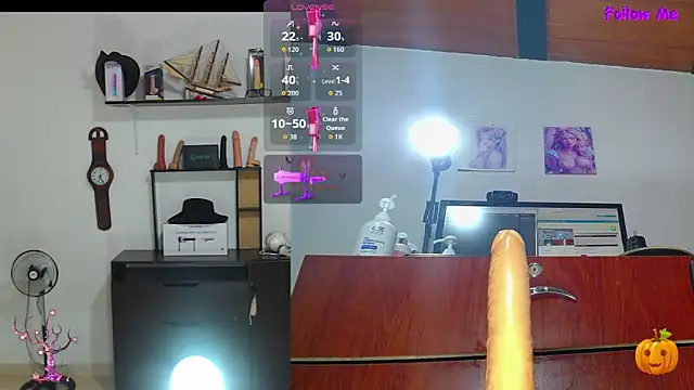 keily  funny online show from 10-31-25, 12:02