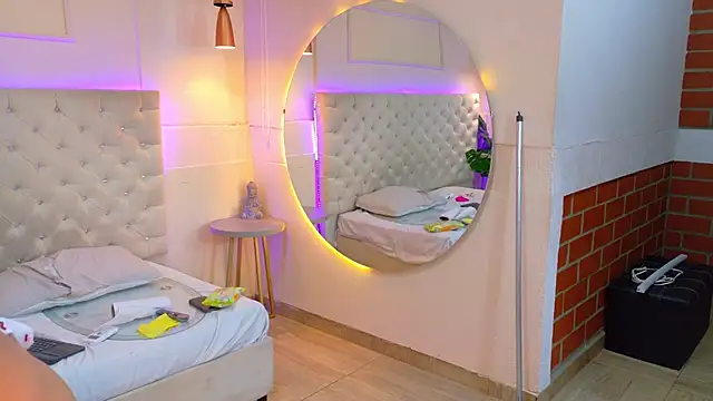 Snapshot of CathMellow chatting on 02-01-26, 09:40 CathMellow online show from 02-01-26, 09:40