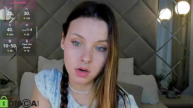 Hina Smith online show from 10-17-25, 11:34