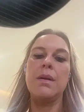 imyourgoodgirl69 online show from 02-25-26, 04:34