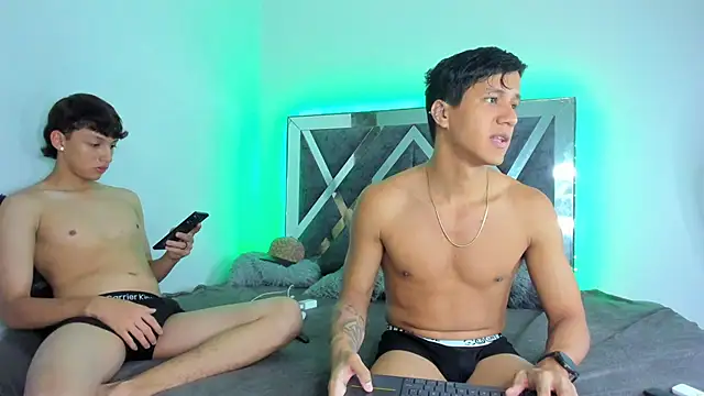 Snapshot of Robertmiller21 chatting on 02-21-26, 06:21 Robertmiller21 online show from 02-21-26, 06:21