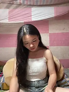 Snapshot of Aminotran chatting on 09-10-25, 03:00 Aminotran online show from 09-10-25, 03:00