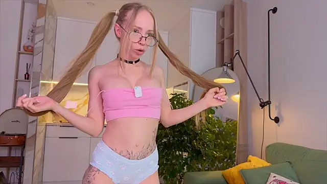BritaKiss online show from 06-01-26, 03:18