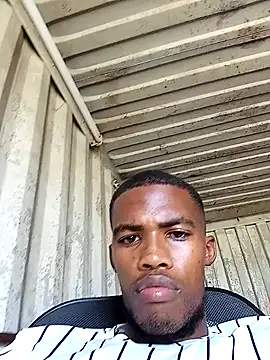 Snapshot of Basslanie chatting on 12-03-25, 11:31 Basslanie online show from 12-03-25, 11:31