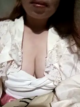 Snapshot of Anan_lovely chatting on 10-08-25, 12:45 Anan lovely online show from 10-08-25, 12:45