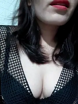 Snapshot of Singlemom69x chatting on 05-09-26, 01:36 Singlemom69x online show from 05-09-26, 01:36