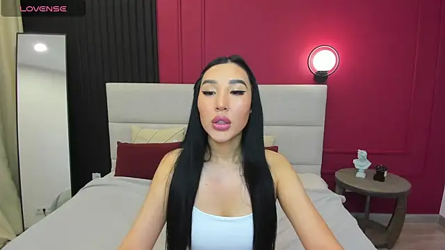 Jennifer Munoz online show from 11-30-25, 01:28