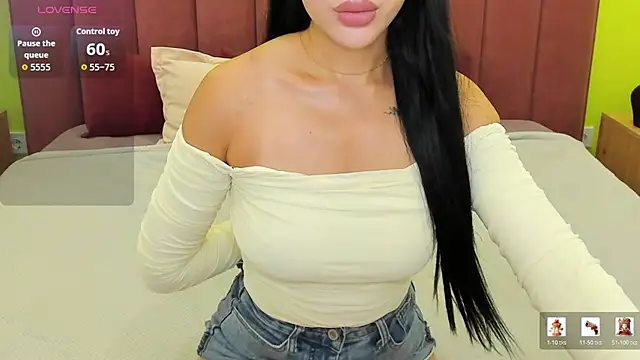Snapshot of Jennifer_Munoz chatting on 07-06-26, 01:34 Jennifer Munoz online show from 07-06-26, 01:34
