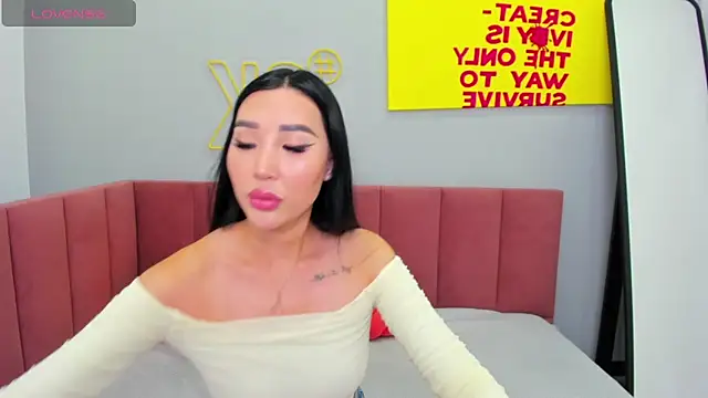 Jennifer Munoz online show from 10-08-25, 06:37