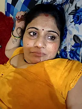 Snapshot of Rakhi99x chatting on 09-15-25, 01:17 Rakhi99x online show from 09-15-25, 01:17