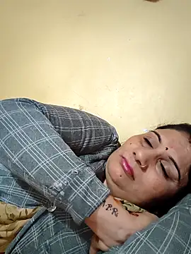 Snapshot of Rakhi99x chatting on 10-11-25, 02:56 Rakhi99x online show from 10-11-25, 02:56