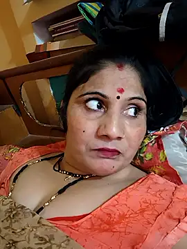 Snapshot of Rakhi99x chatting on 09-28-25, 04:41 Rakhi99x online show from 09-28-25, 04:41