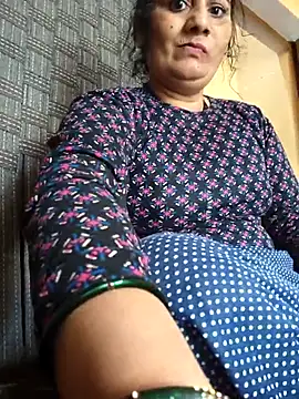 Snapshot of Rakhi99x chatting on 10-09-25, 04:02 Rakhi99x online show from 10-09-25, 04:02